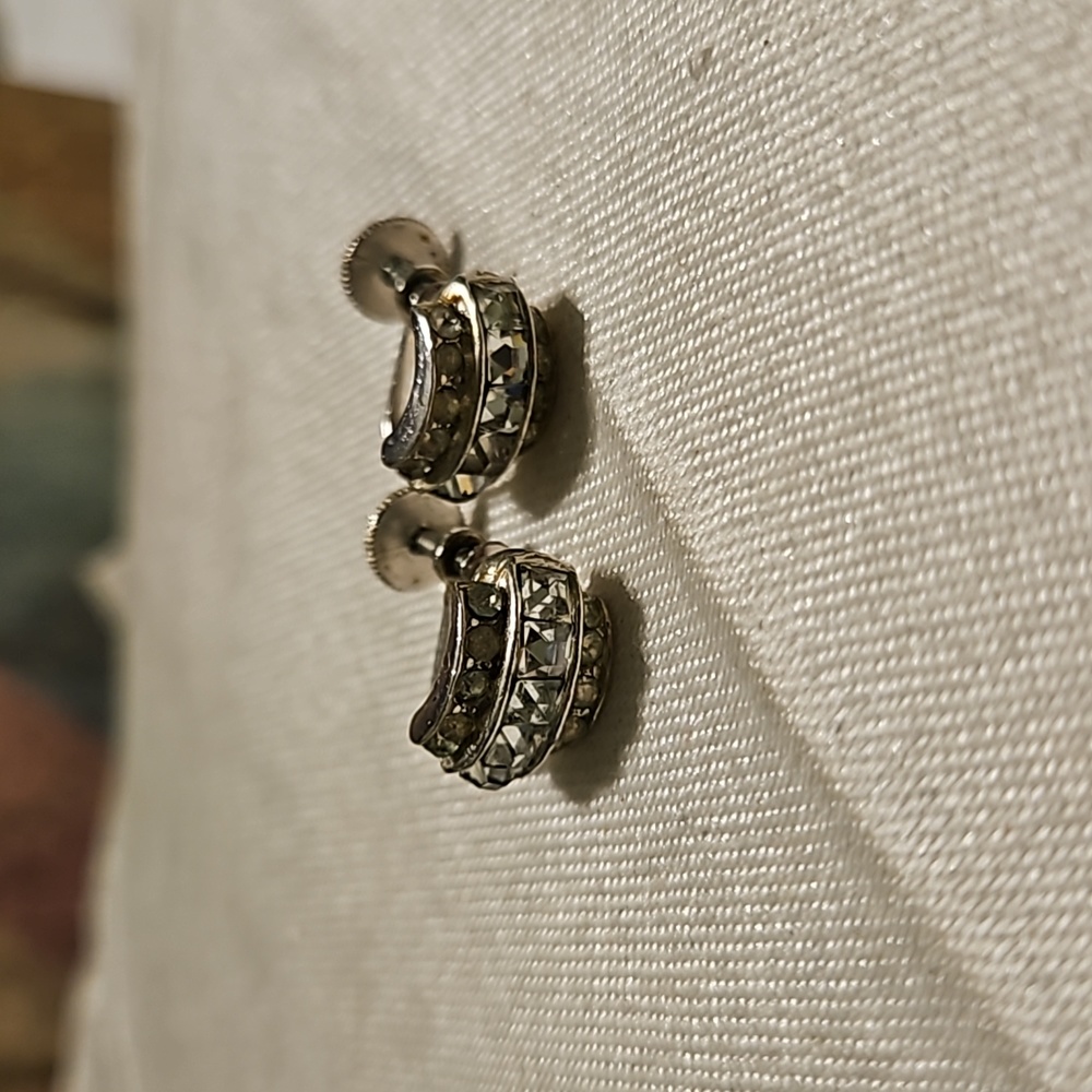 Silvertone and Clear Rhinestone Screw Back Earrings - Picture 1 of 4